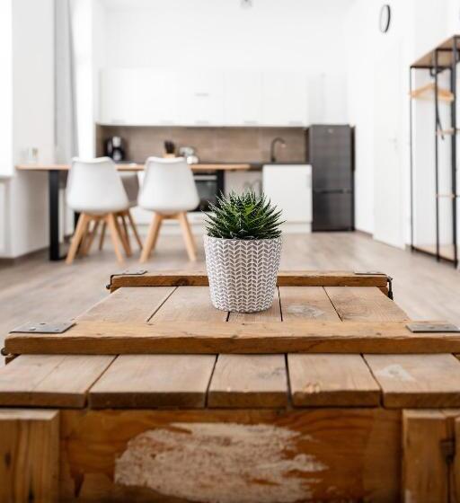 Апартаменты Superior 1 Спальня, Ko Living Space Am Neuen Theater Altstadt Street Art Design Apartments