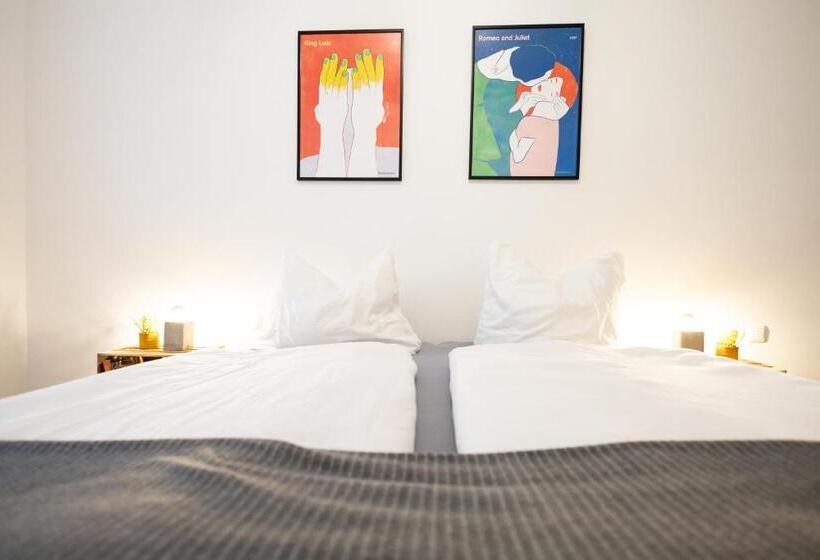 Апартаменты Superior 1 Спальня, Ko Living Space Am Neuen Theater Altstadt Street Art Design Apartments