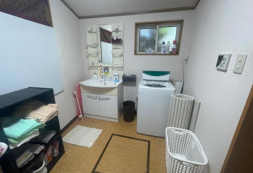 １ベッドルームハウス, ゲストハウス餓鬼大将