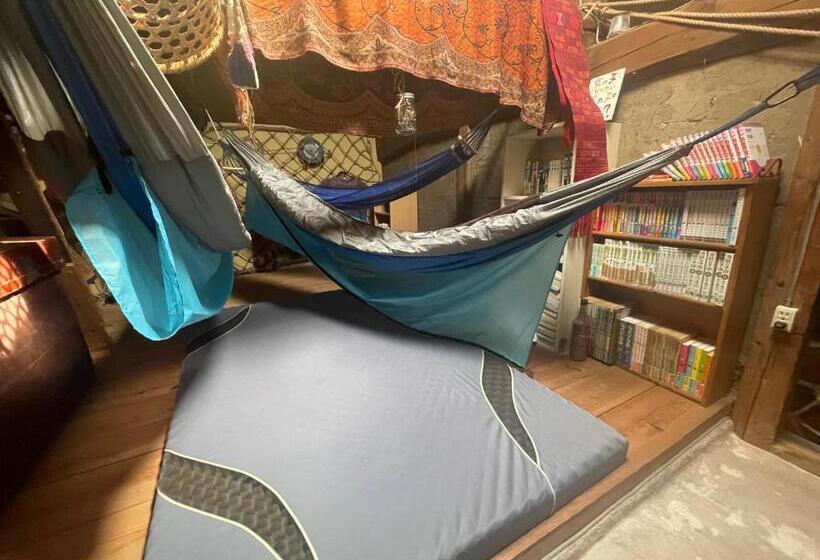 １ベッドルームハウス, ゲストハウス餓鬼大将