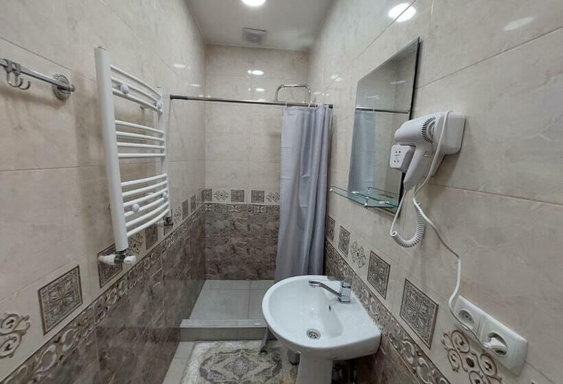 اتاق استاندارد با تراس, Guesthouse Door In Sighnaghi