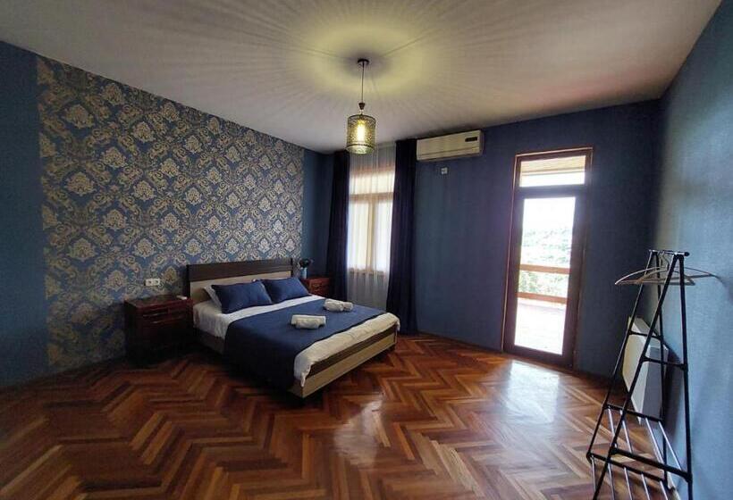 اتاق استاندارد با تراس, Guesthouse Door In Sighnaghi