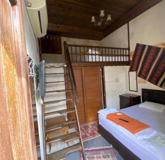 اتاق استاندارد چهار تخته, Hanimağabuti̇k Otel