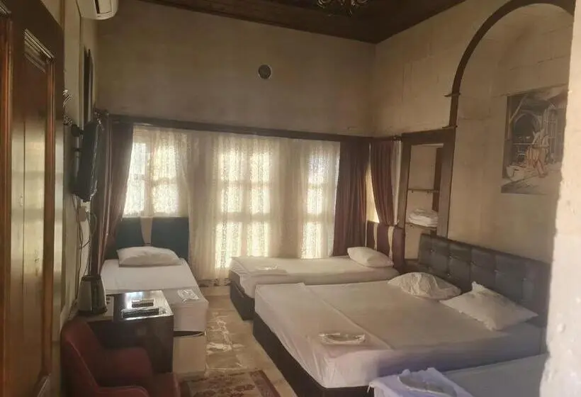 اتاق خانوادگی با چشم‌انداز باغ, Hanimağabuti̇k Otel
