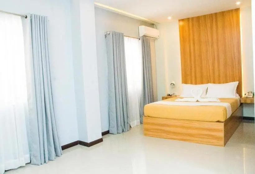 デラックスルーム, Elti Suites By Bluebookers