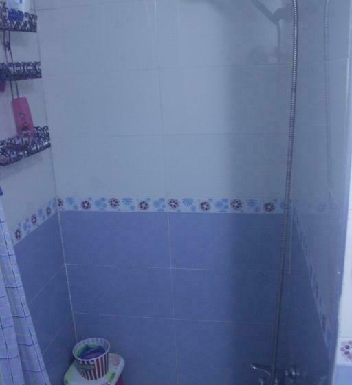 Habitació Estàndard amb Balconada, Aliens Home