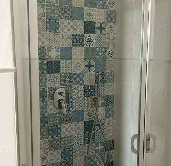 스탠다드 룸, Karis Kairos