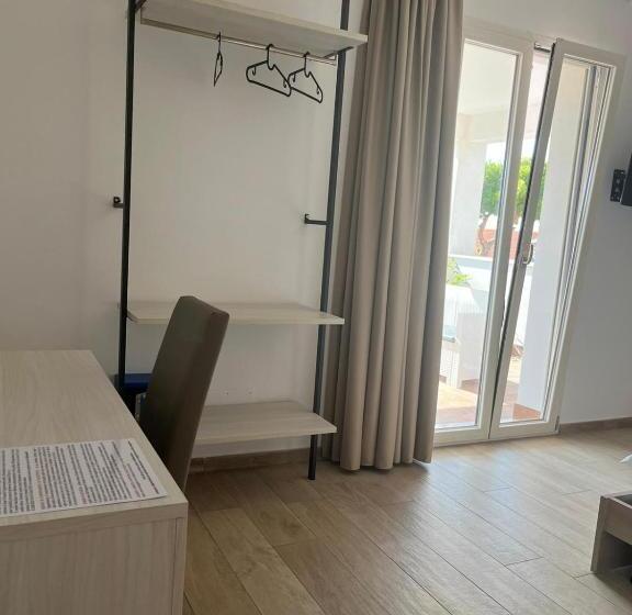 스탠다드 룸, Karis Kairos