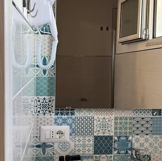 스탠다드 룸, Karis Kairos