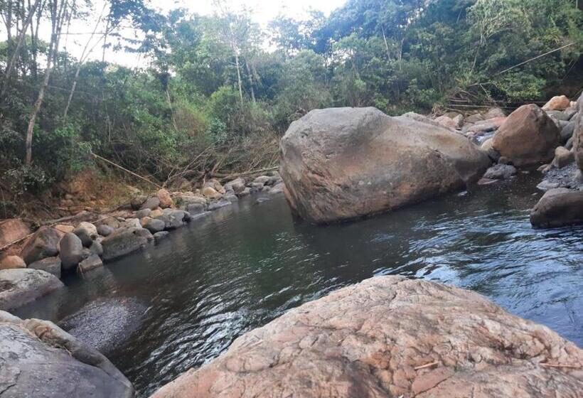 غرفة قياسية ثلاثية, Eco Aldea Topacio