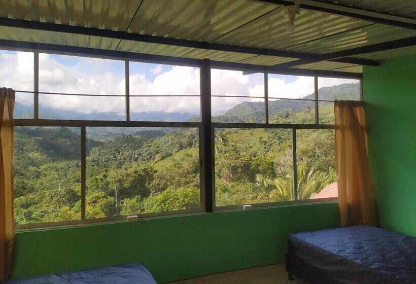 غرفة قياسية ثلاثية, Eco Aldea Topacio