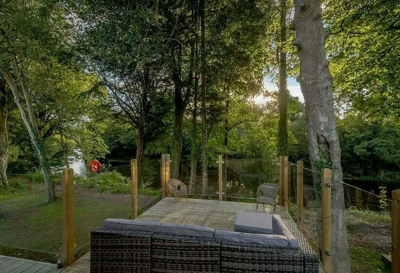 ３ベッドルームハウス, Gadgirth Estate Lodges