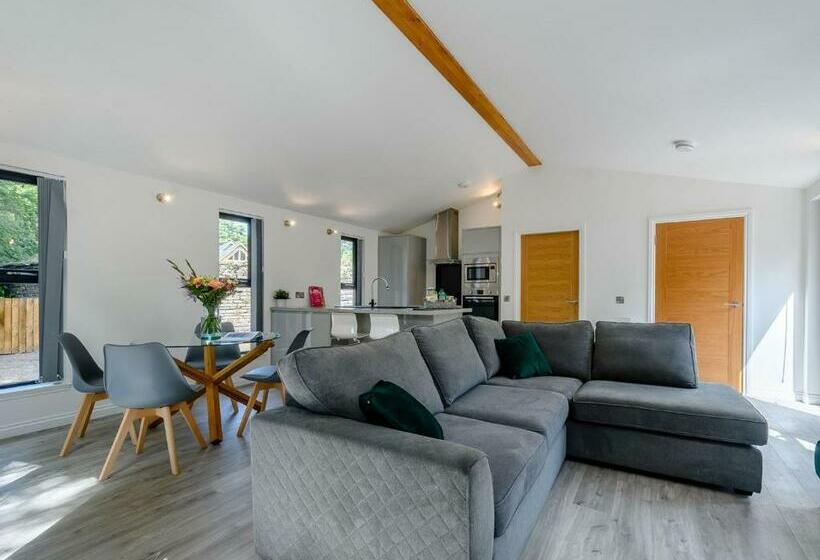 3间卧室的房子, Gadgirth Estate Lodges