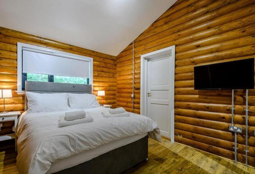 Дом 2 Спальни, Gadgirth Estate Lodges