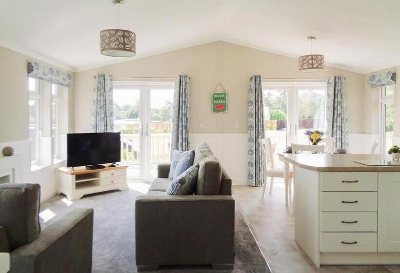 Дом 1 Спальня, Otters Mead Boutique Lodges