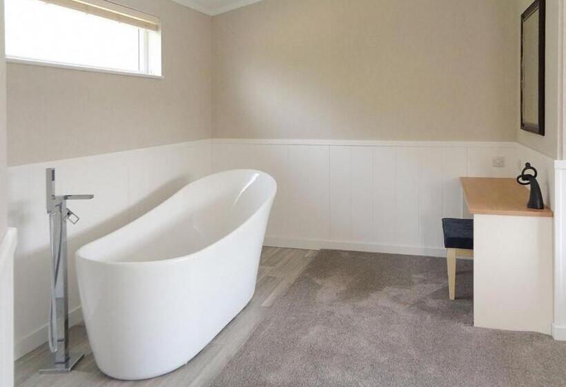 Дом 1 Спальня, Otters Mead Boutique Lodges