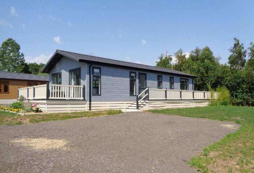 Дом 3 Спальни, Otters Mead Boutique Lodges