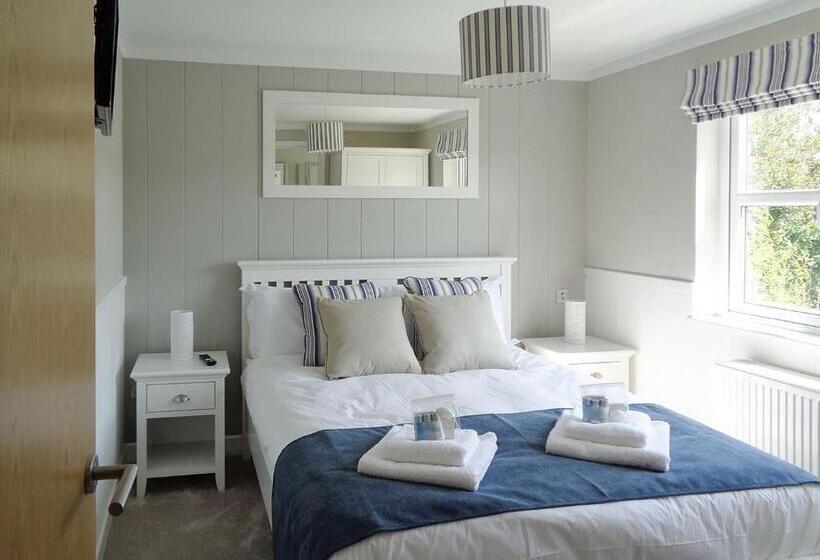 Дом 3 Спальни, Otters Mead Boutique Lodges