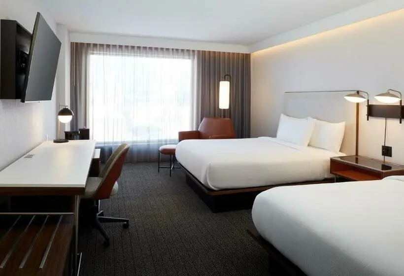 اتاق استاندارد, Courtyard By Marriott Montreal Midtown
