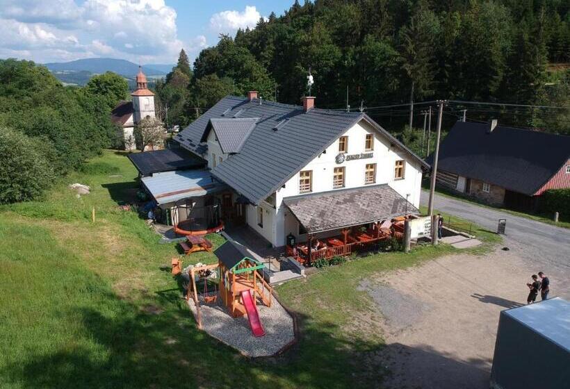 شاليه غرفة نوم واحدة, Penzion štvanice