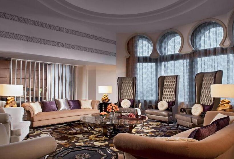 סוויטה נשיאותית 2 חדרים, Sheraton Qingyuan Lion Lake Resort