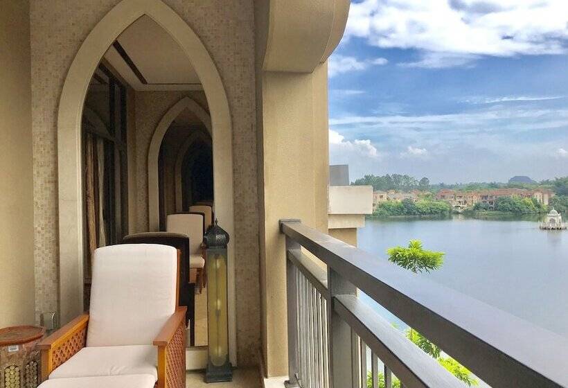 חדר פרמיום נוף לאגם, Sheraton Qingyuan Lion Lake Resort
