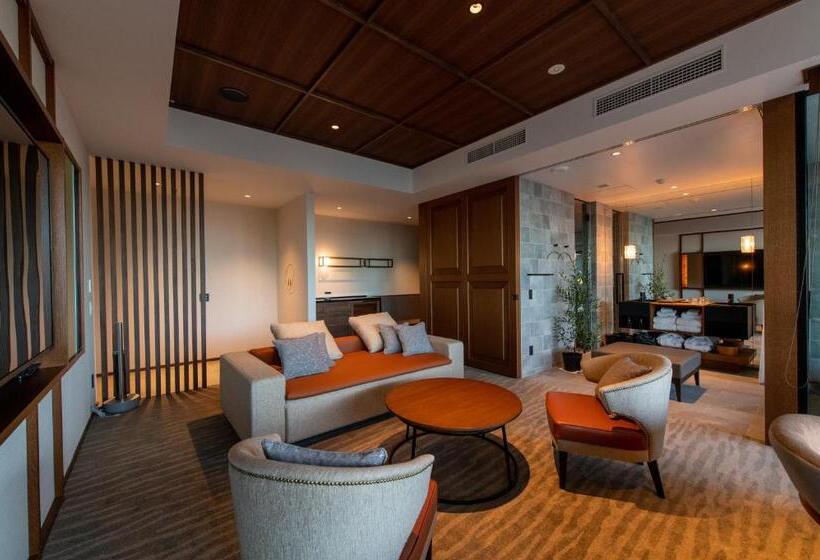 اتاق خانوادگی با چشمانداز دریا, Goto Retreat By Onko Chishin