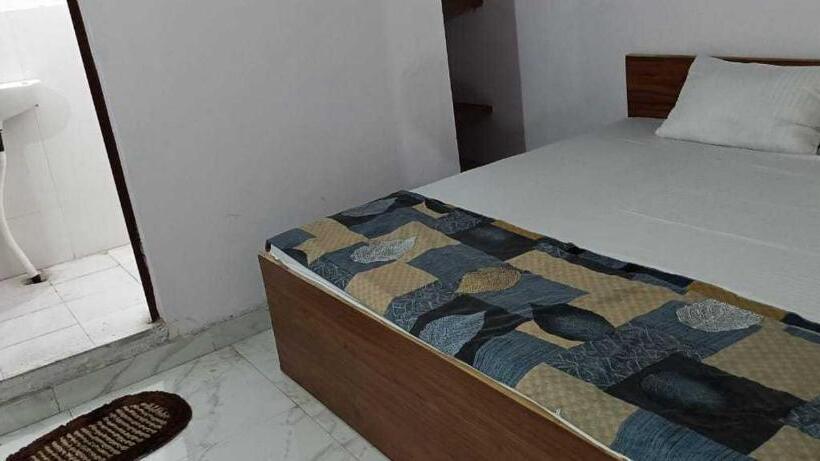 三人经典房间, Pop 91492 Jsb Royal Inn