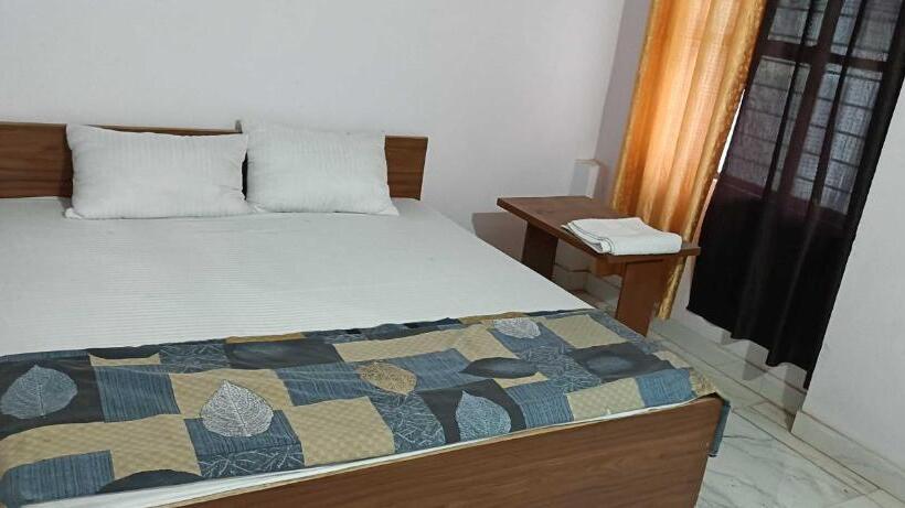 三人经典房间, Pop 91492 Jsb Royal Inn