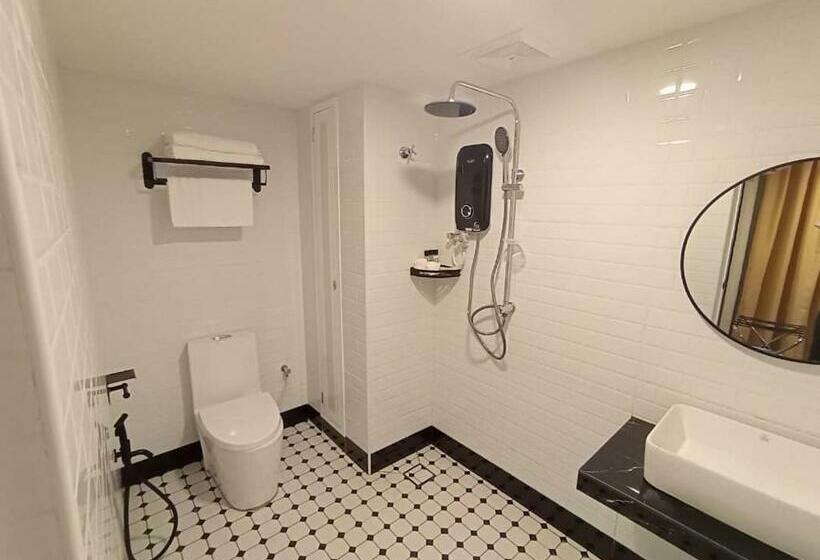 اتاق لوکس, Dê Moccis Boutique