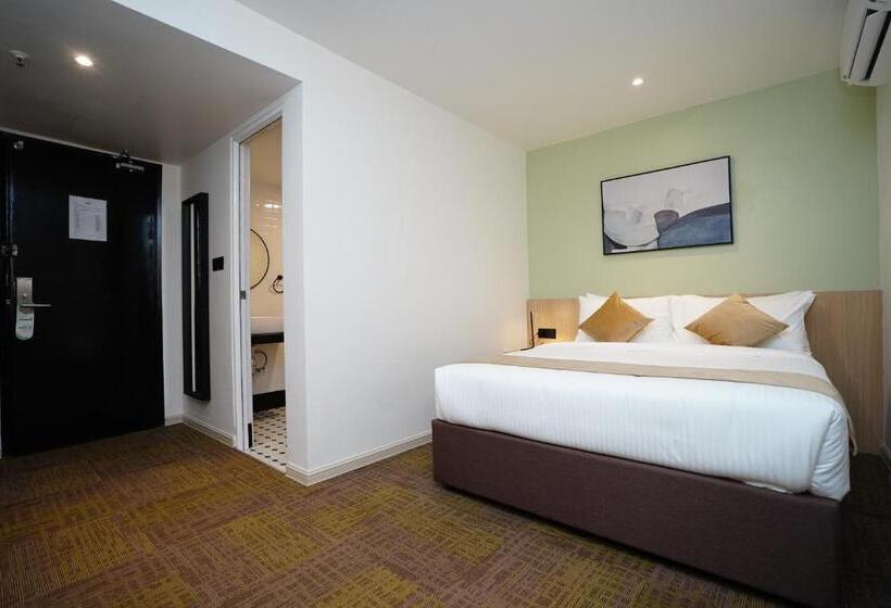 سوییت اجرایی, Dê Moccis Boutique