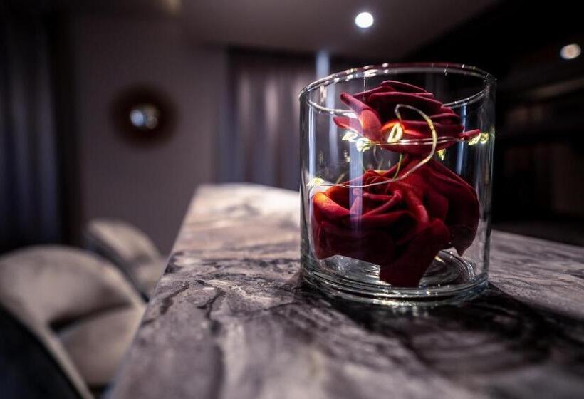 سوییت اجرایی, Europa