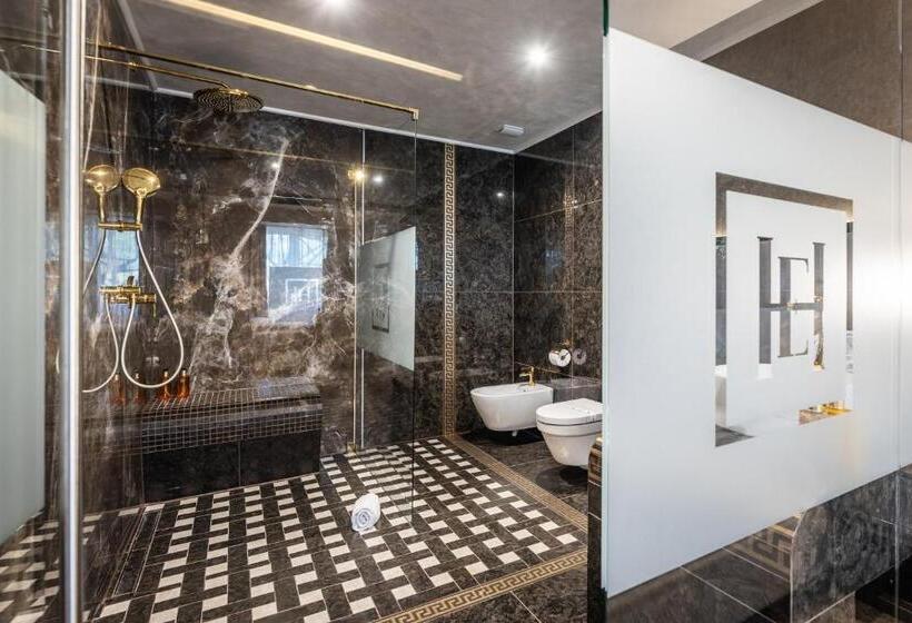 سوییت اجرایی, Europa