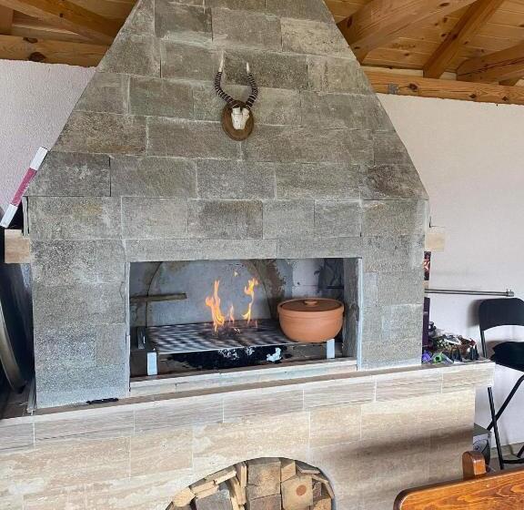 Vila 1 Quarto Vista jardim, крушунски кът тея