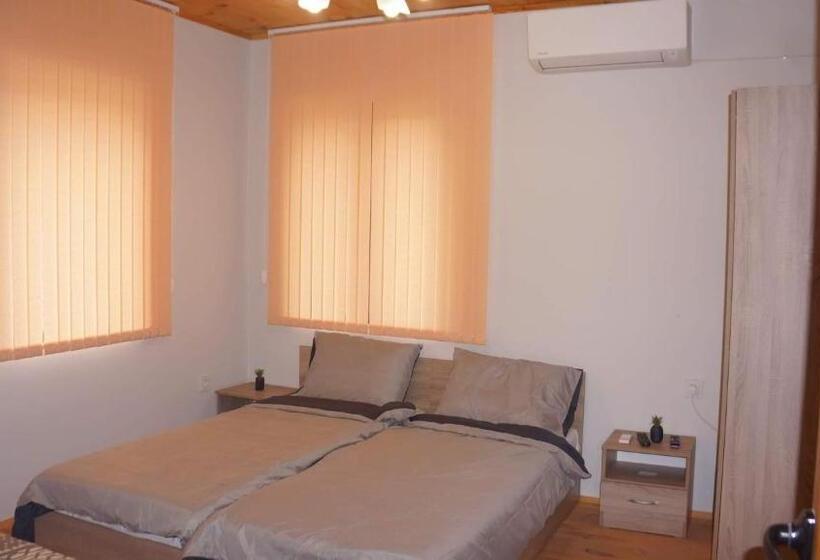 Quarto Estandar, крушунски кът тея