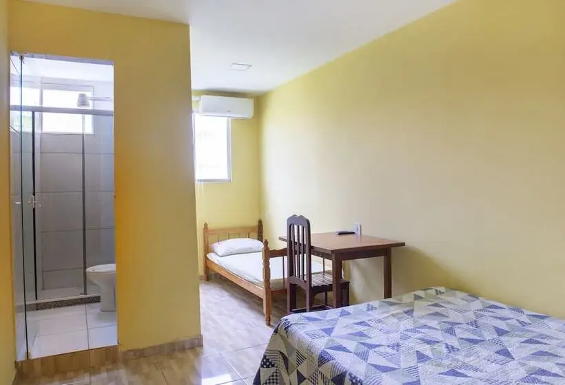 Standard Neljän Hengen Huone, Oyo Pousada Simone
