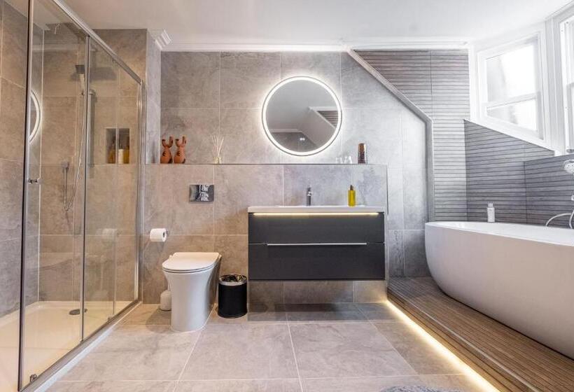 Полулюкс Повышенной Комфортности, The Arran, St Andrews