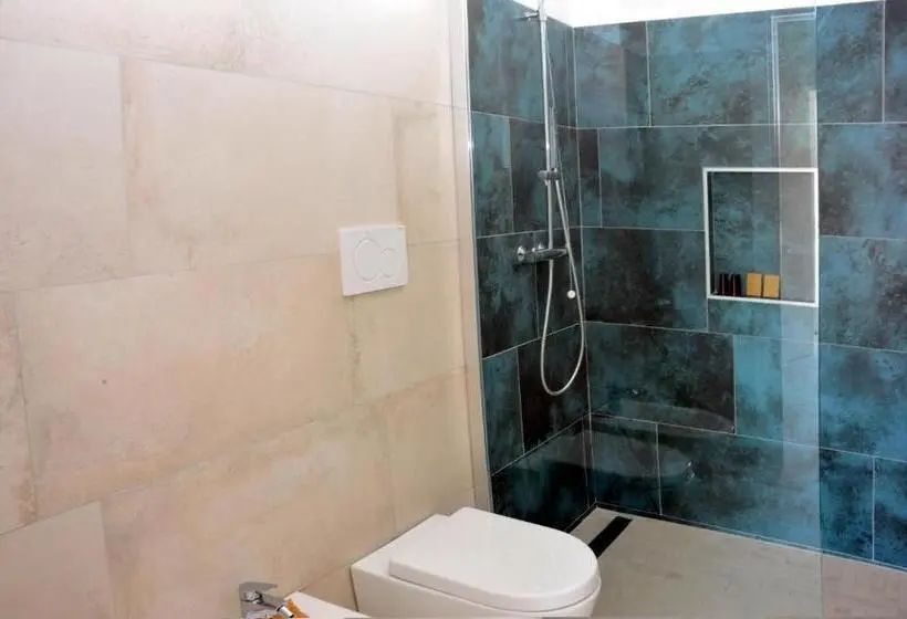 Standard Room Double Bed, Bluotranto