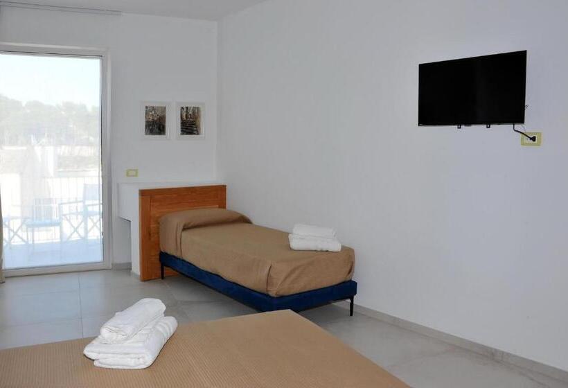 스탠다드 룸 더블 침대, Bluotranto