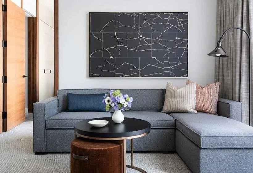 Suite Adapted for people with reduced mobility