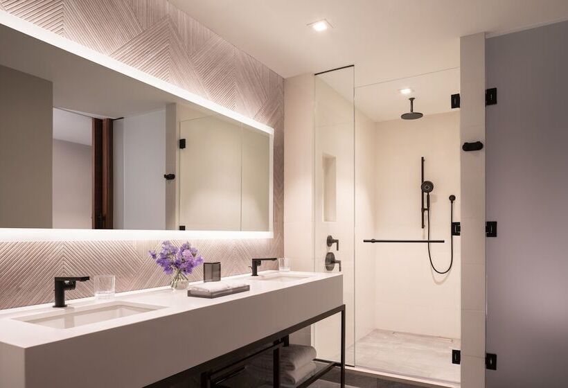 سوئیت برای معلولان, Four Seasons Hotel Nashville