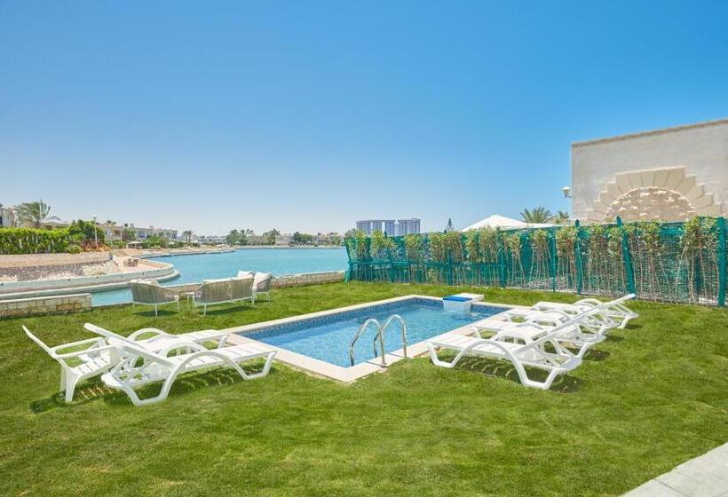 ویلای یک اتاق خوابه با استخر شنا, Le Royal Marina