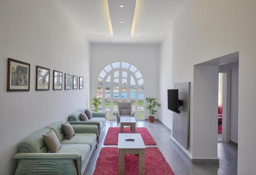 ویلای یک اتاق خوابه با استخر شنا, Le Royal Marina