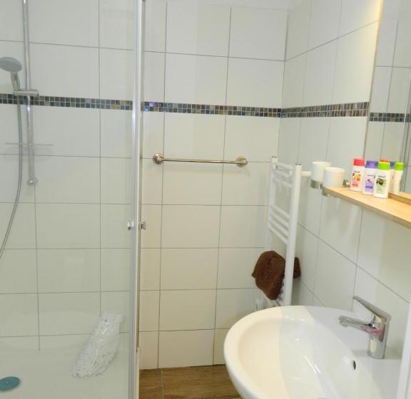 سوئیت جونیور خانوادگی, Pension Kapitän Schmuck