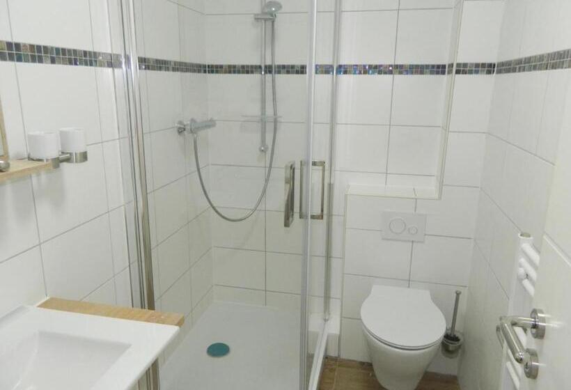 سوئیت جونیور خانوادگی, Pension Kapitän Schmuck