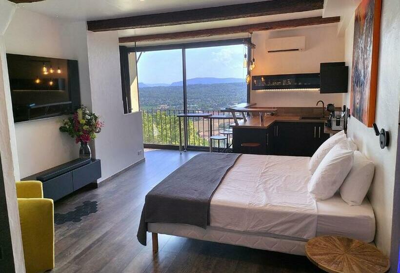 חדר סטנדרט לארבעה, L Essens