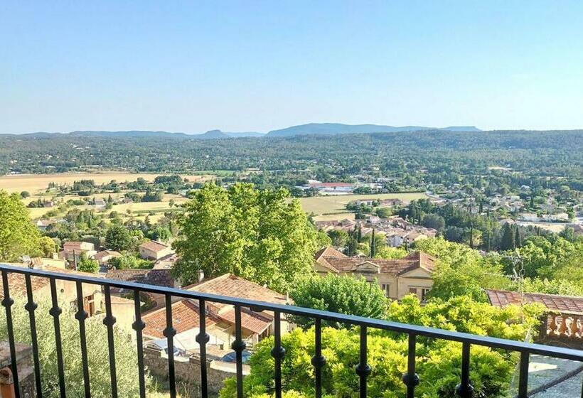 غرفة قياسية رباعية, L Essens