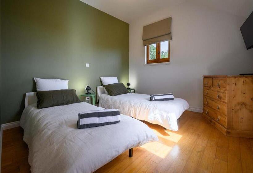 Люкс Кровать Кинг, Domaine Du Bugassou, Chambres, Table D Hôtes & Spa