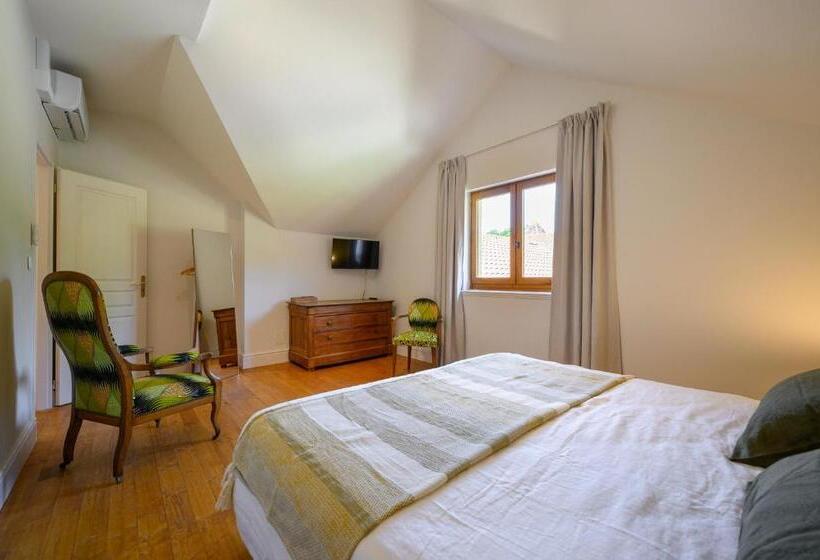 Люкс Кровать Кинг, Domaine Du Bugassou, Chambres, Table D Hôtes & Spa