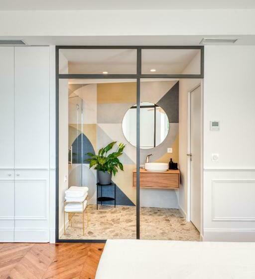 デラックスルーム, L Iris De Suse